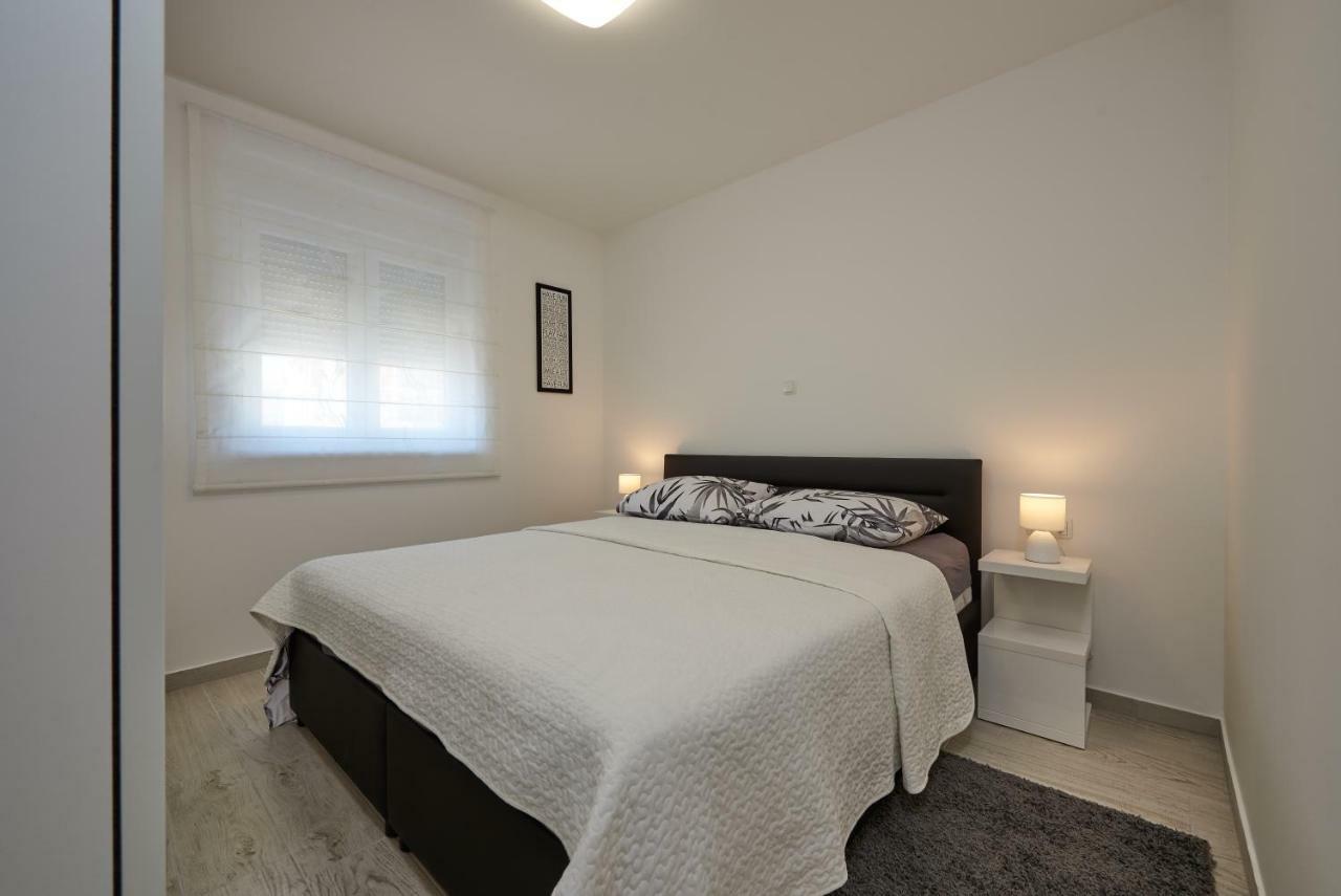 Apartman Jakov Apartment Trogir Exterior photo